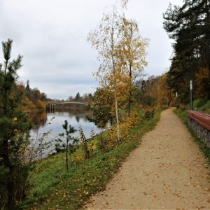 Photo 5 - Ogres upes krasta promenāde