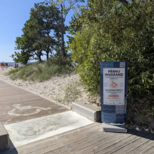 Photo 1 - Pärnu liikumispuudega inimestele ligipääsetav rand ja mänguväljak