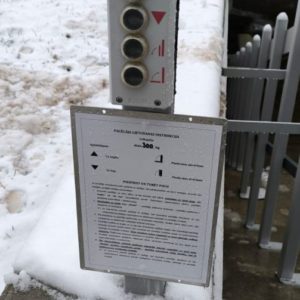 Photo 2 - Pacēlājs zem Turaidas ielas Siguldā, kas savieno stāvlaukumu ar taku uz Gūtmaņa alu