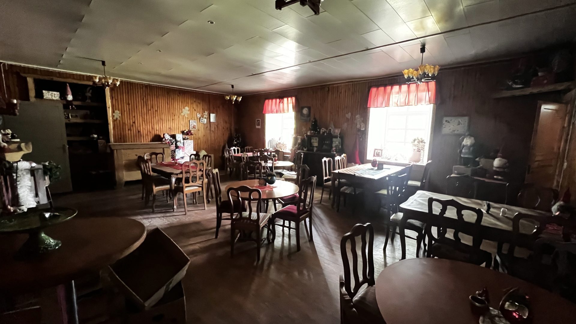 Dining area inside the manor